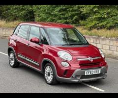 Fiat 500L Fiat 500L 1.3 MultiJet Trekking Dualogic(Automatic)

This vehicle runs and drives perfectl