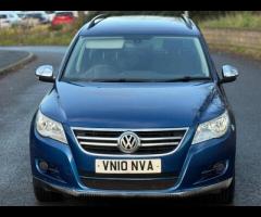 Volkswagen Tiguan Volkswagen Tiguan 2.0 TDI S Auto 4WD Euro 5 5dr
(Diesel) 

A very desirable automa - 2