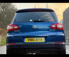 Volkswagen Tiguan Volkswagen Tiguan 2.0 TDI S Auto 4WD Euro 5 5dr
(Diesel) 

A very desirable automa - 9