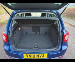 Volkswagen Tiguan Volkswagen Tiguan 2.0 TDI S Auto 4WD Euro 5 5dr
(Diesel) 

A very desirable automa - 24