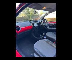 Toyota AYGO Toyota AYGO 1.0 VVT-i x-pression Euro 5 3dr Euro 5
(Petrol)

This vehicle runs and drive - 20