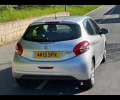Peugeot 208 With only 84875 miles on the clock, this 2013 Peugeot 208 is a great option. As a 1.4L d - 25