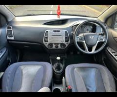 Hyundai i20 Hyundai i20 1.2 Edition Euro 4 5DOOR (Petrol) 

This vehicle runs and drives perfectly w - 13