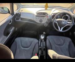 Honda Jazz Honda Jazz 1.4 i-VTEC ES i SHIFT Euro 4 5dr
(AUTOMATIC,Petrol) 

This vehicle runs and dr - 12
