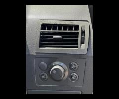 Vauxhall Zafira Vauxhall Zafira 1.6 Life Euro 4 5dr (Petrol) 

Runs and drives well , good engine , - 12