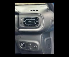 Citroen C3 2017 Citroen C3 1.2 PureTech Flair Euro 6 (s/s) 5dr – Stylish, Reliable & Economical - 16