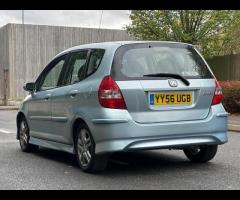 Honda Jazz Honda Jazz 1.4 i-DSI Sport 5dr 

This vehicle runs and drives perfectly with no known mec - 4