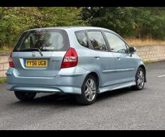 Honda Jazz Honda Jazz 1.4 i-DSI Sport 5dr 

This vehicle runs and drives perfectly with no known mec - 11