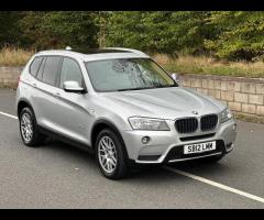 BMW X3 FINISHED IN SILVER METALLIC AND COMPLIMENTED WITH FULL BEIGE LEATHER INTERIOR. FULL SERVICE H