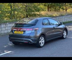 Honda Civic This 2009 Honda Civic i VTEC SE Plus offers a compelling blend of performance and practi - 4