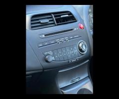 Honda Civic This 2009 Honda Civic i VTEC SE Plus offers a compelling blend of performance and practi - 30