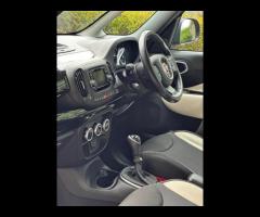 Fiat 500L Fiat 500L 1.3 MultiJet Trekking Dualogic(Automatic)

This vehicle runs and drives perfectl - 26