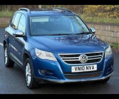 Volkswagen Tiguan Volkswagen Tiguan 2.0 TDI S Auto 4WD Euro 5 5dr
(Diesel) 

A very desirable automa - 6