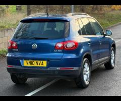 Volkswagen Tiguan Volkswagen Tiguan 2.0 TDI S Auto 4WD Euro 5 5dr
(Diesel) 

A very desirable automa - 13
