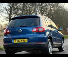 Volkswagen Tiguan Volkswagen Tiguan 2.0 TDI S Auto 4WD Euro 5 5dr
(Diesel) 

A very desirable automa - 28