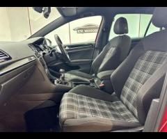 Volkswagen Golf VOLKSWAGEN GOLF 2.0 -  It comes equipped with  Sat nav, Cruise control , Heated seat - 18