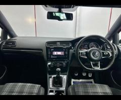 Volkswagen Golf VOLKSWAGEN GOLF 2.0 -  It comes equipped with  Sat nav, Cruise control , Heated seat - 21