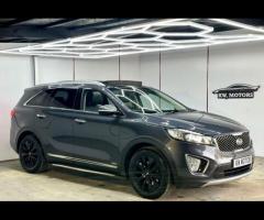 Kia Sorento This 2016 Kia Sorento CRDi KX-3 boasts a full service history and a clear vehicle histor - 2