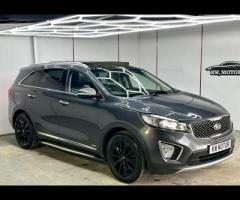 Kia Sorento This 2016 Kia Sorento CRDi KX-3 boasts a full service history and a clear vehicle histor - 3