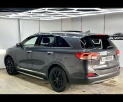 Kia Sorento This 2016 Kia Sorento CRDi KX-3 boasts a full service history and a clear vehicle histor - 11