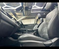 Kia Sorento This 2016 Kia Sorento CRDi KX-3 boasts a full service history and a clear vehicle histor - 19