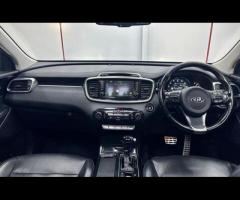 Kia Sorento This 2016 Kia Sorento CRDi KX-3 boasts a full service history and a clear vehicle histor - 21
