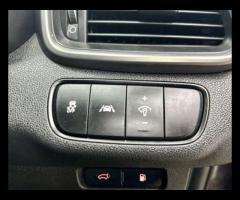 Kia Sorento This 2016 Kia Sorento CRDi KX-3 boasts a full service history and a clear vehicle histor - 24