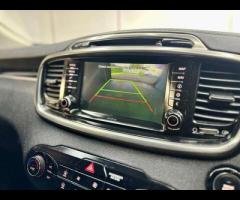 Kia Sorento This 2016 Kia Sorento CRDi KX-3 boasts a full service history and a clear vehicle histor - 33