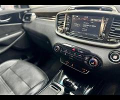 Kia Sorento This 2016 Kia Sorento CRDi KX-3 boasts a full service history and a clear vehicle histor - 34