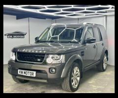Land Rover Discovery 4 This luxurious Landmark edition Land Rover Discovery offers superior comfort - 6