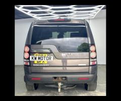Land Rover Discovery 4 This luxurious Landmark edition Land Rover Discovery offers superior comfort - 11
