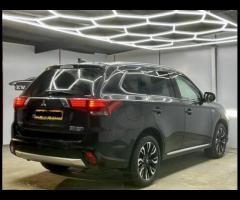 Mitsubishi Outlander STUNNING MITSUBISHI OUTLANDER 2.0 PHEV GX4H, ONLY 2 FORMER KEEPER, FULL MAIN DE - 9