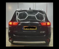 Mitsubishi Outlander STUNNING MITSUBISHI OUTLANDER 2.0 PHEV GX4H, ONLY 2 FORMER KEEPER, FULL MAIN DE - 14