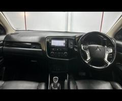 Mitsubishi Outlander STUNNING MITSUBISHI OUTLANDER 2.0 PHEV GX4H, ONLY 2 FORMER KEEPER, FULL MAIN DE - 18