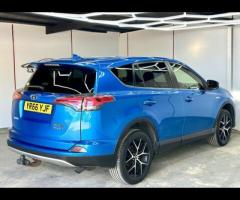 Toyota RAV4 We are offering this feature-rich 2016 Toyota RAV4 2.2 D-CAT Invincible SUV 5dr Diesel A - 11