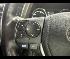 Toyota RAV4 We are offering this feature-rich 2016 Toyota RAV4 2.2 D-CAT Invincible SUV 5dr Diesel A - 21