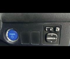 Toyota RAV4 We are offering this feature-rich 2016 Toyota RAV4 2.2 D-CAT Invincible SUV 5dr Diesel A - 25