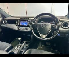 Toyota RAV4 We are offering this feature-rich 2016 Toyota RAV4 2.2 D-CAT Invincible SUV 5dr Diesel A - 26