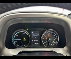 Toyota RAV4 We are offering this feature-rich 2016 Toyota RAV4 2.2 D-CAT Invincible SUV 5dr Diesel A - 27