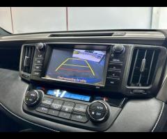 Toyota RAV4 We are offering this feature-rich 2016 Toyota RAV4 2.2 D-CAT Invincible SUV 5dr Diesel A - 31