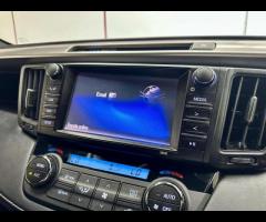 Toyota RAV4 We are offering this feature-rich 2016 Toyota RAV4 2.2 D-CAT Invincible SUV 5dr Diesel A - 34