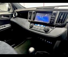 Toyota RAV4 We are offering this feature-rich 2016 Toyota RAV4 2.2 D-CAT Invincible SUV 5dr Diesel A - 35