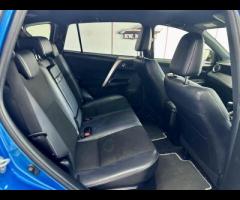 Toyota RAV4 We are offering this feature-rich 2016 Toyota RAV4 2.2 D-CAT Invincible SUV 5dr Diesel A - 38