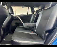 Toyota RAV4 We are offering this feature-rich 2016 Toyota RAV4 2.2 D-CAT Invincible SUV 5dr Diesel A - 44