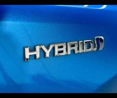 Toyota RAV4 We are offering this feature-rich 2016 Toyota RAV4 2.2 D-CAT Invincible SUV 5dr Diesel A - 48