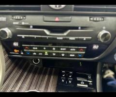 Lexus RX L We are pleased to offer this stunning 2018 Lexus RXL 450h L Premier SUV 7 Seater, a perfe - 27