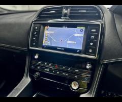 Jaguar F-PACE STUNNING JAGUAR F-PACE 3.0 D300 V6 S SPORT AWD TOP OF THE RANGE FULLY LOADED SPEC BLAC - 28