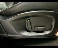 Jaguar F-PACE STUNNING JAGUAR F-PACE 3.0 D300 V6 S SPORT AWD TOP OF THE RANGE FULLY LOADED SPEC BLAC - 33