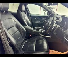 Jaguar F-PACE STUNNING JAGUAR F-PACE 3.0 D300 V6 S SPORT AWD TOP OF THE RANGE FULLY LOADED SPEC BLAC - 34