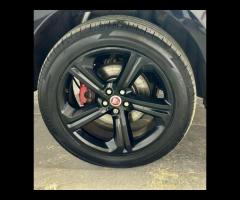 Jaguar F-PACE STUNNING JAGUAR F-PACE 3.0 D300 V6 S SPORT AWD TOP OF THE RANGE FULLY LOADED SPEC BLAC - 44